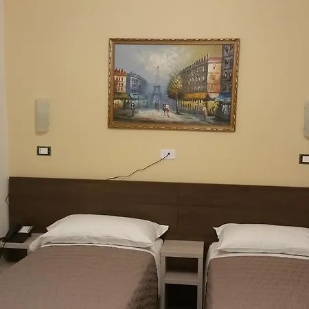 Hotel Tommaseo Genoa Room photo